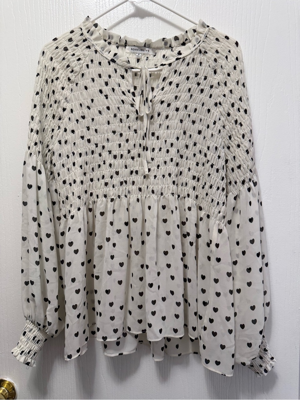 Rose & Olive Heart Print Smocked Peasant Blouse White Black Size Medium